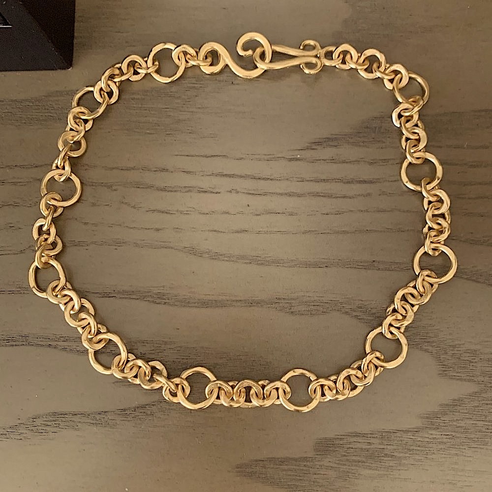 STEPHANIE KANTIS CORONATION COLLECTION "S” GOLD NECKLACE & PENDANT SET, OS - Picture 4 of 10